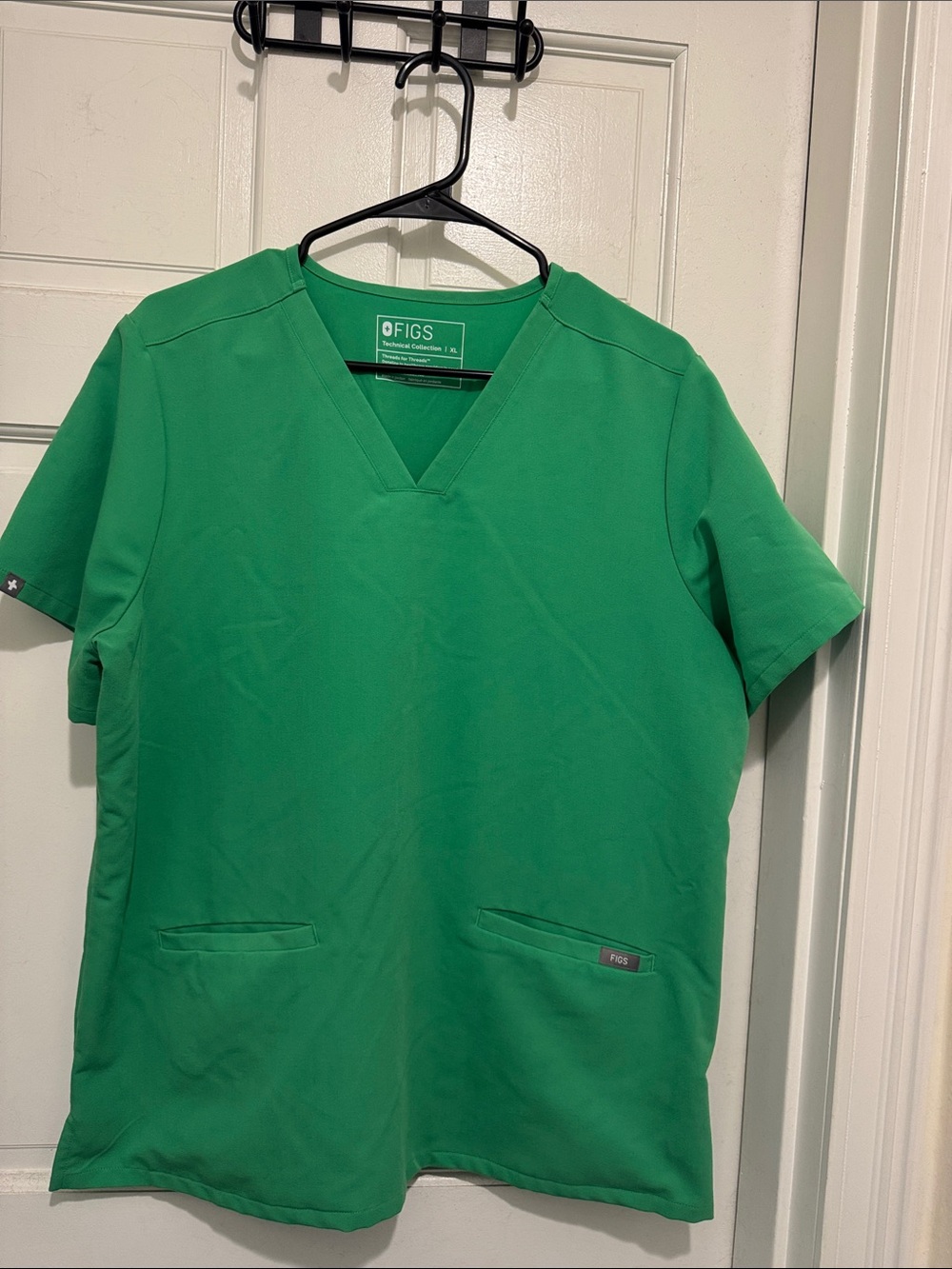 EUC Figs Limited Spring Green Casma Scrub Top Size XL